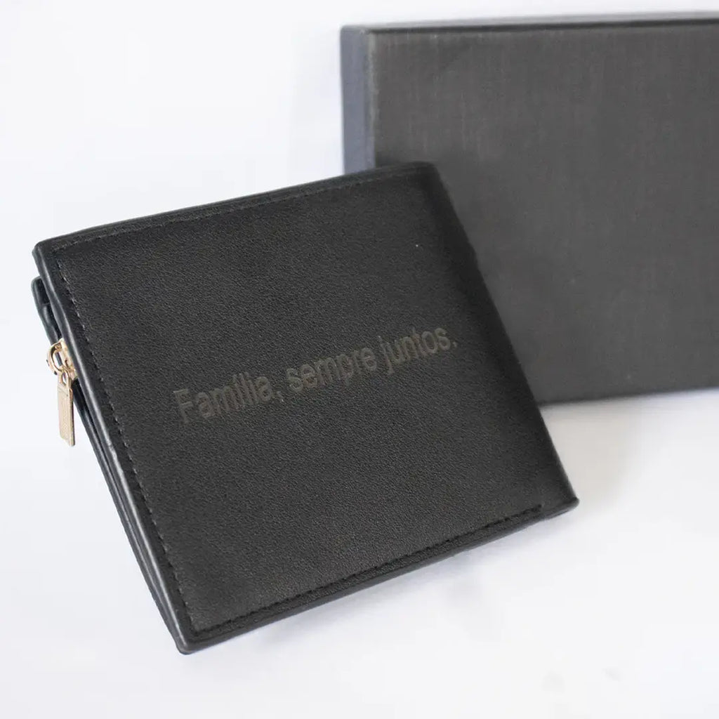 Surpreenda Quem Você Ama: Carteira Personalizada + Brinde Exclusivo
