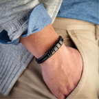 Pulseira Personalizada com Nomes + Caneca Exclusiva Grátis