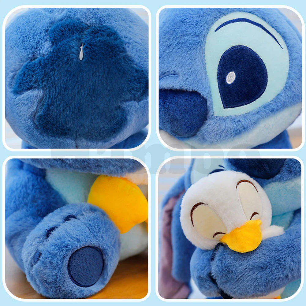 Stitch Abraçando Patinho