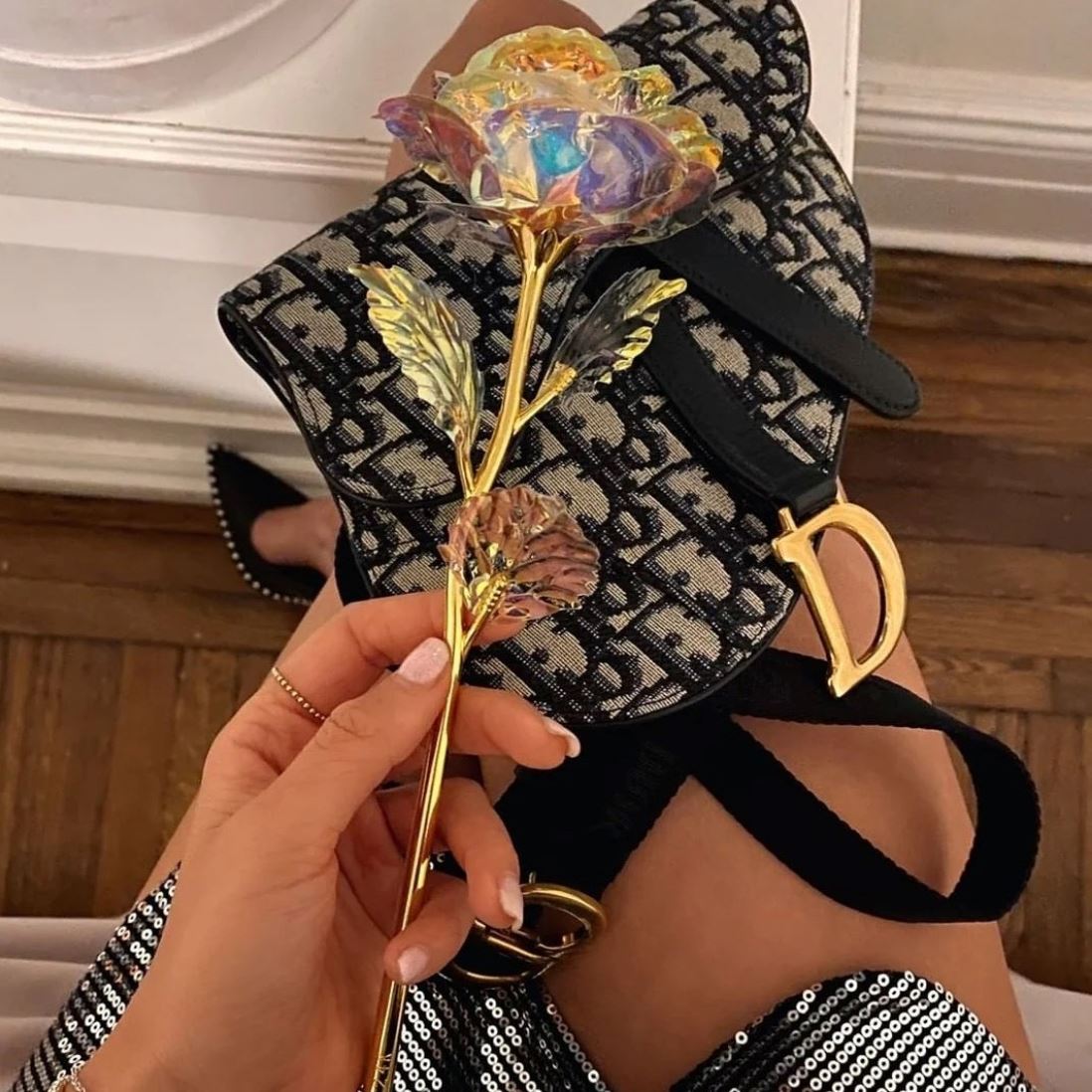 Rosa Banhada a Ouro + Caixa [GALÁXIA]